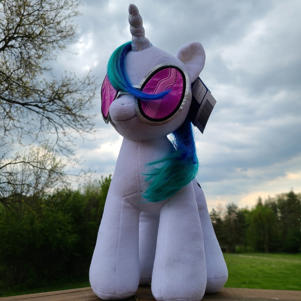 { BUILD A BEAR } NWT - DJ Pon-3